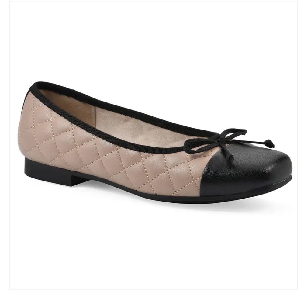 Women's Cliffs by Mountain Black and Tan Ballet Flats, size 11 wide width